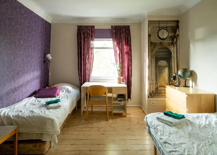 Artists Near Telliskivi Creative Centre Таллин